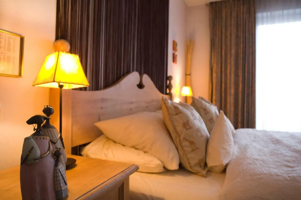 Hotel Lessing Düsseldorf 4*,